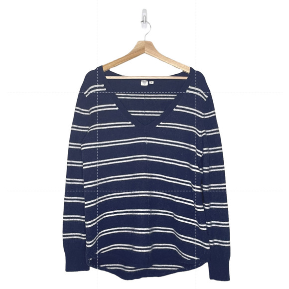 GAP Sweater Navy and White Striped Wool Blend V Neck Oversized Womens Large - Picture 10 of 11